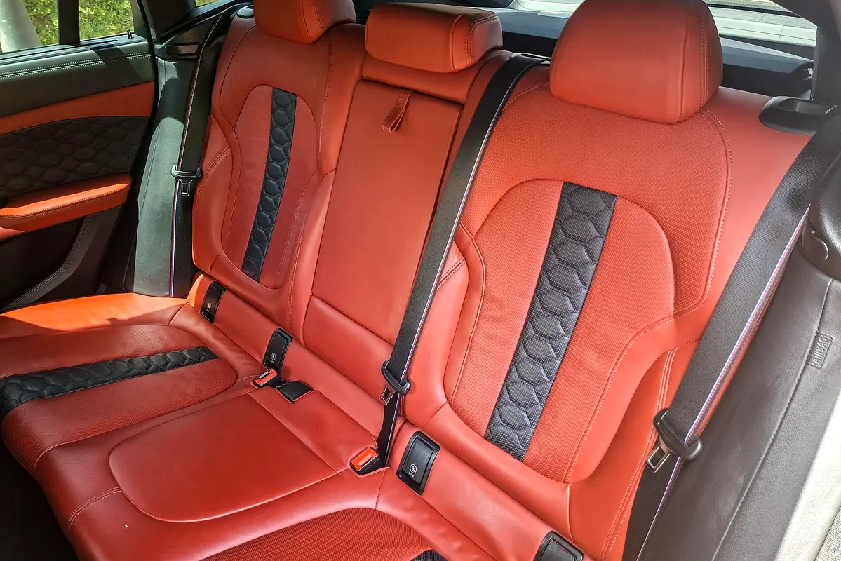 BMW X6 X6M Competition 2021 - photo 12 - Import Émirats | International Cars