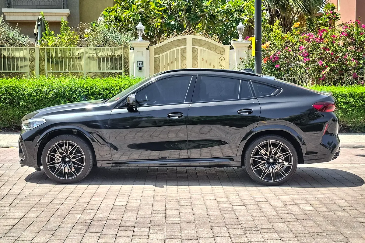 BMW X6 X6M Competition 2021 - photo 5 - Import Émirats | International Cars