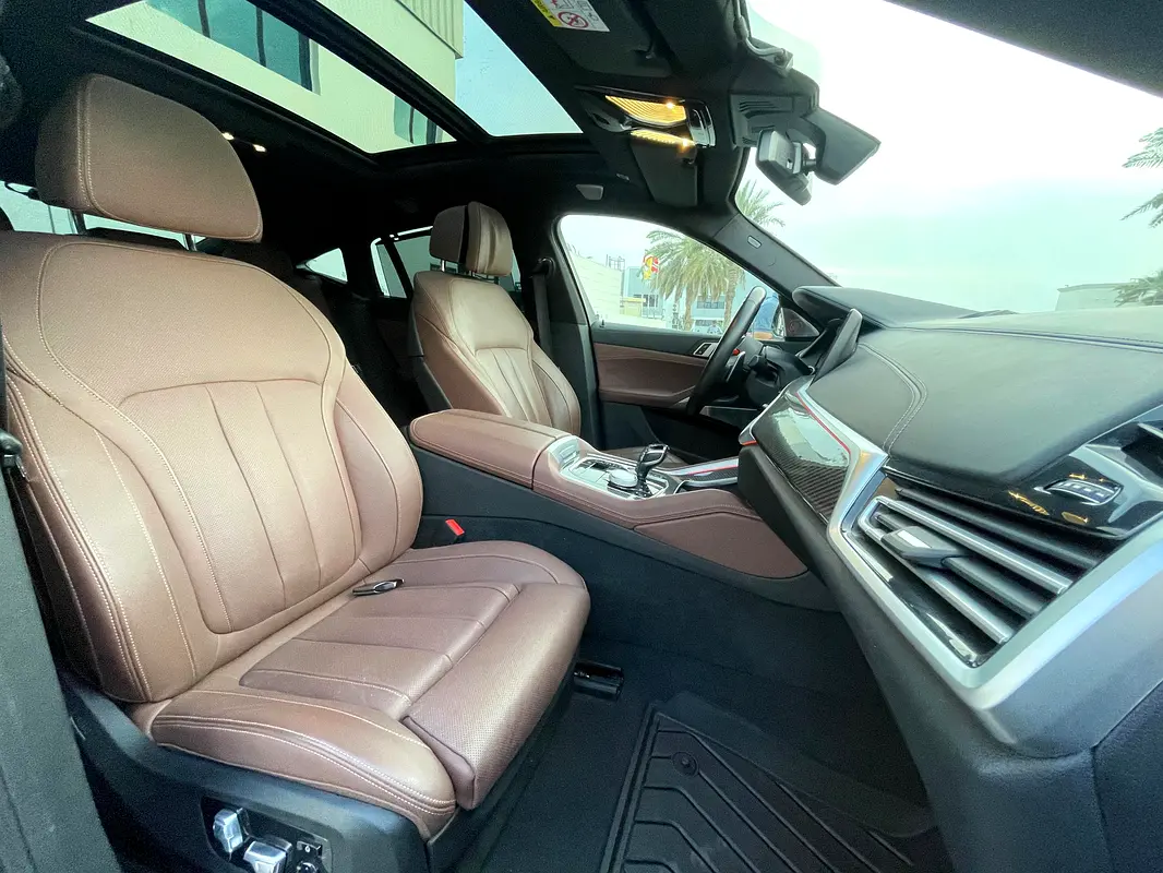 BMW X6 50i M Sport 2022 - photo 10 - Import Émirats | International Cars