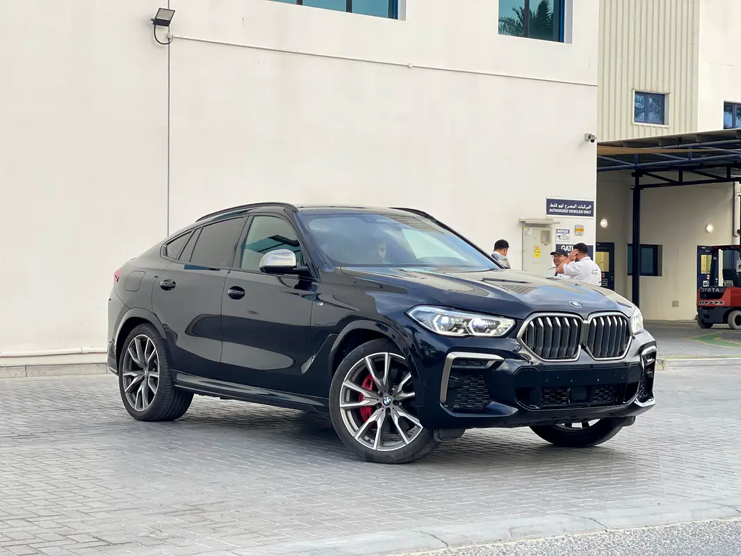 BMW X6 50i M Sport 2022 - photo 2 - Import Émirats | International Cars