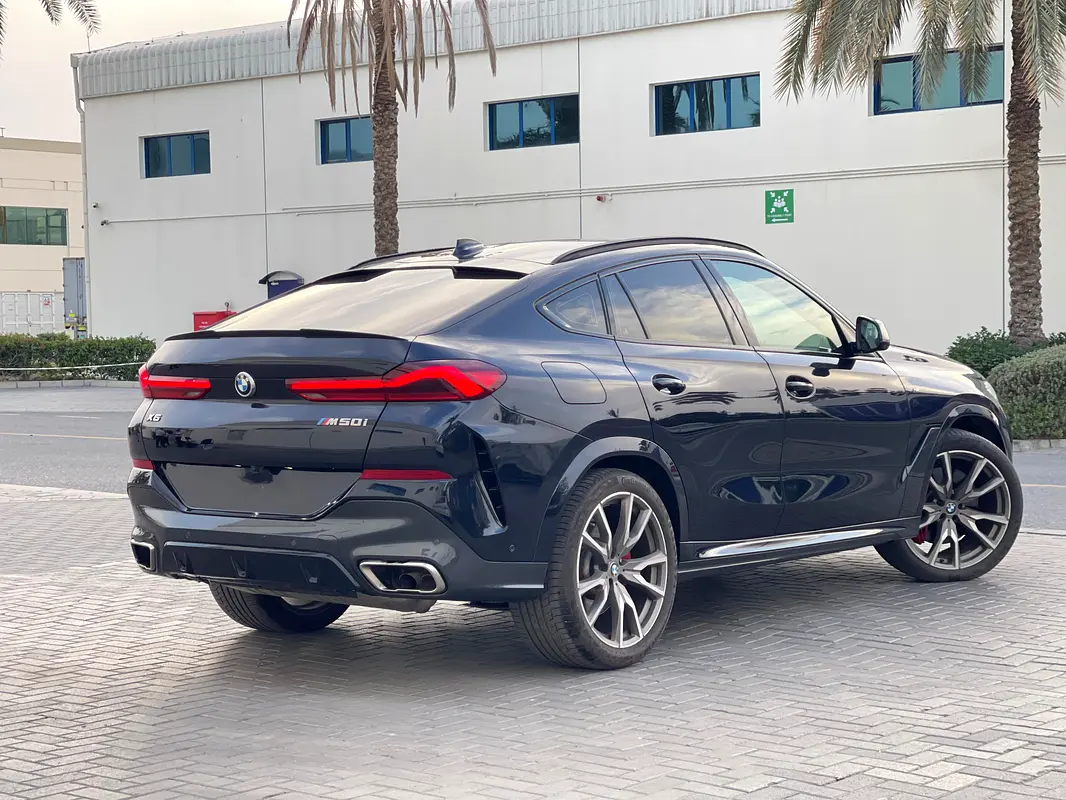 BMW X6 50i M Sport 2022 - photo 3 - Import Émirats | International Cars