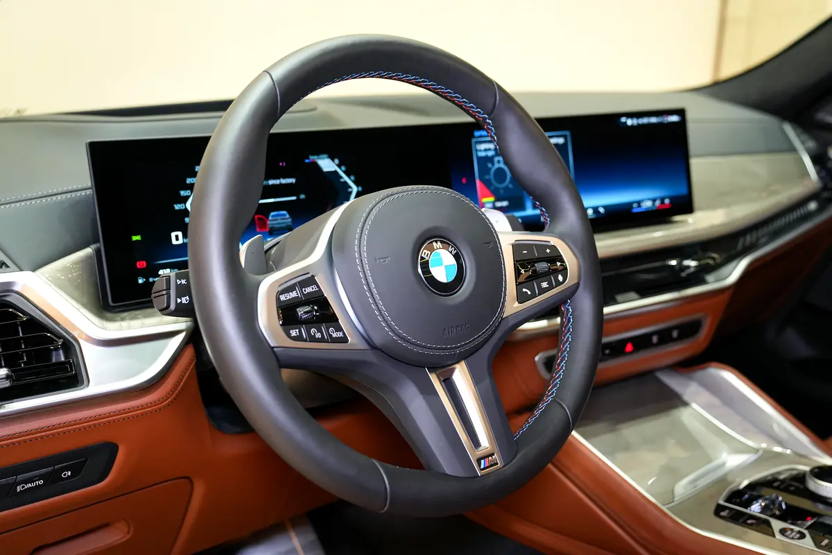 BMW X6 M50i 2026 - photo 3 - Import Émirats | International Cars