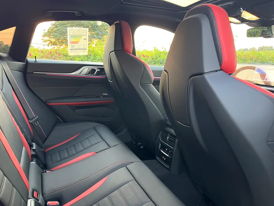BMW 4-Series M440i xDrive 2025 - photo 12 - Import Émirats | International Cars