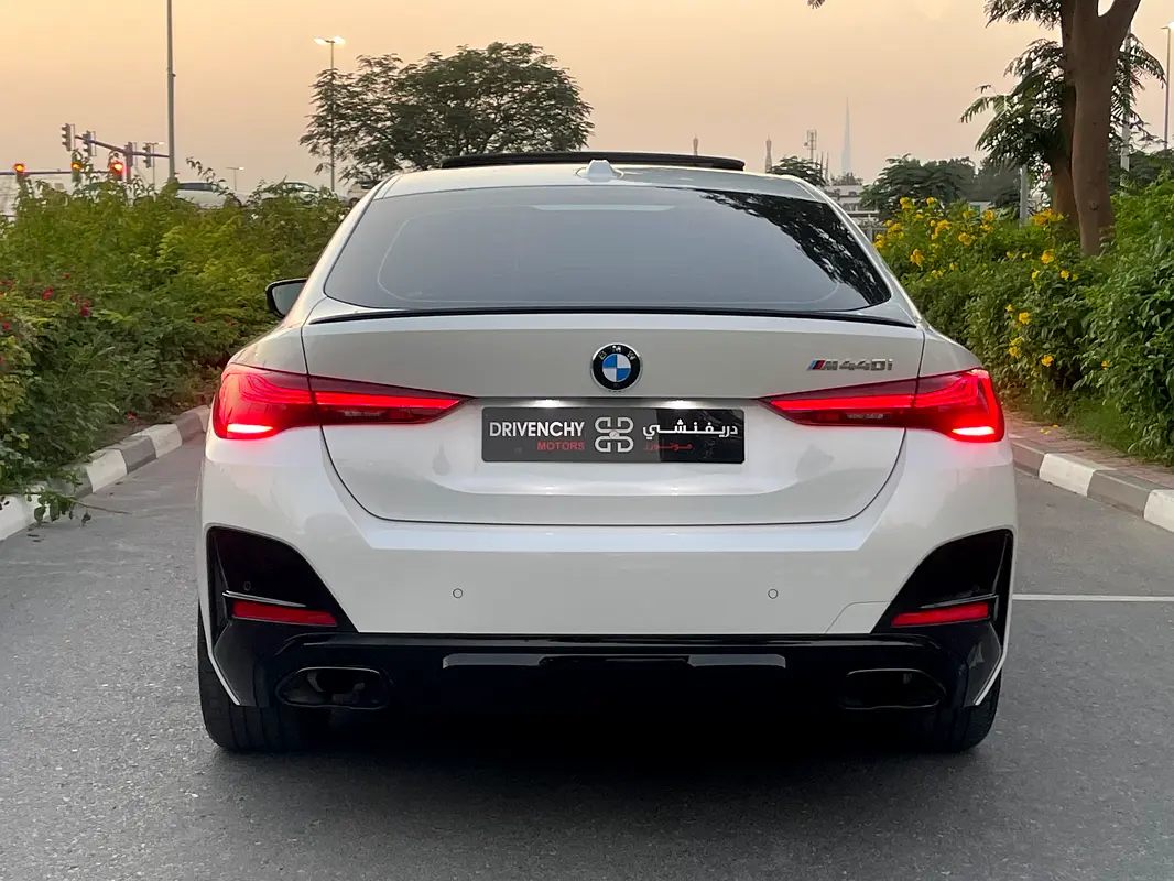 BMW 4-Series M440i xDrive 2025 - photo 5 - Import Émirats | International Cars