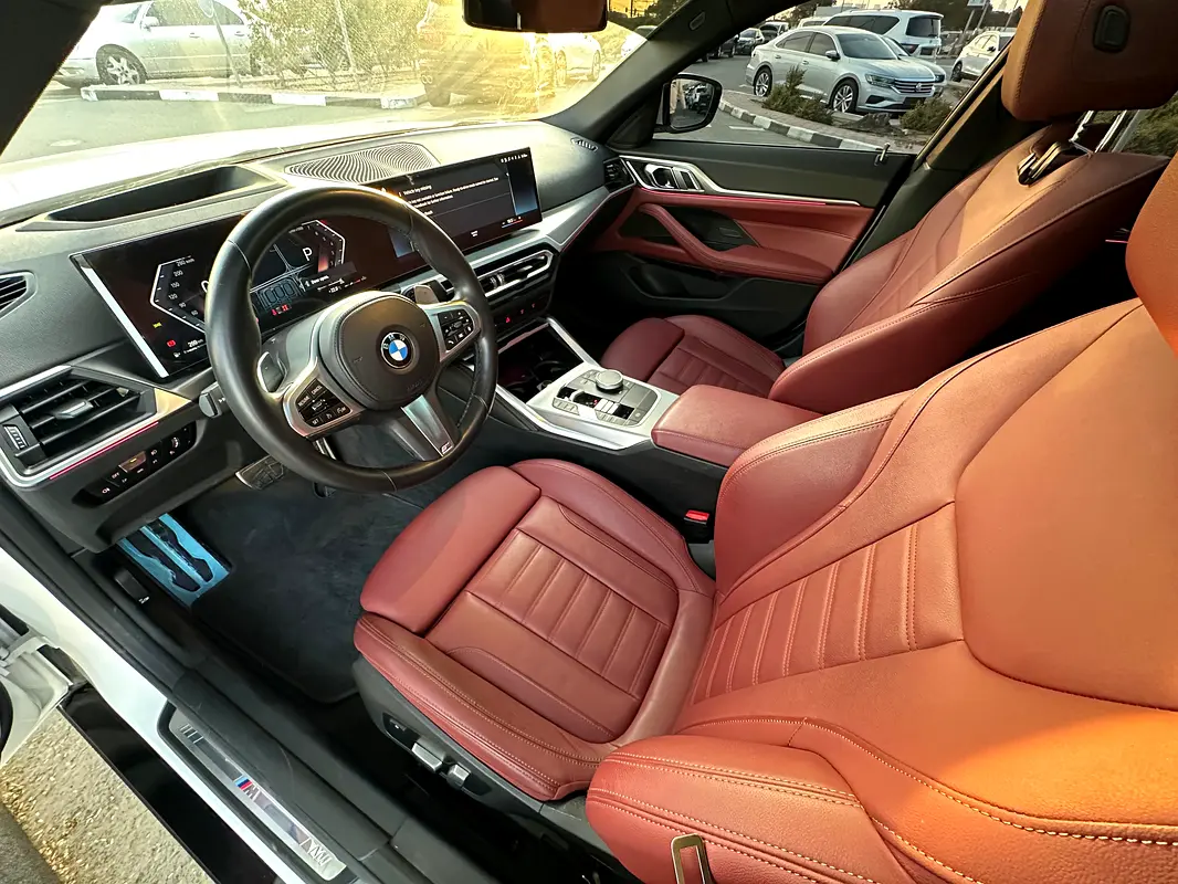 BMW 4-Series 420i M Sport 2024 - photo 11 - Import Émirats | International Cars