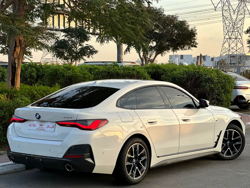 BMW 4-Series 420i M Sport 2024 - photo 2 - Import Émirats | International Cars