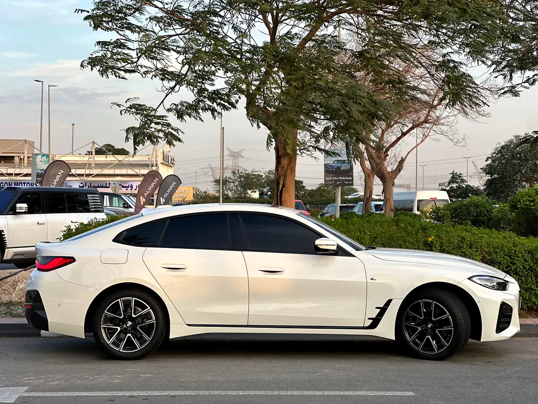 BMW 4-Series 420i M Sport 2024 - photo 4 - Import Émirats | International Cars
