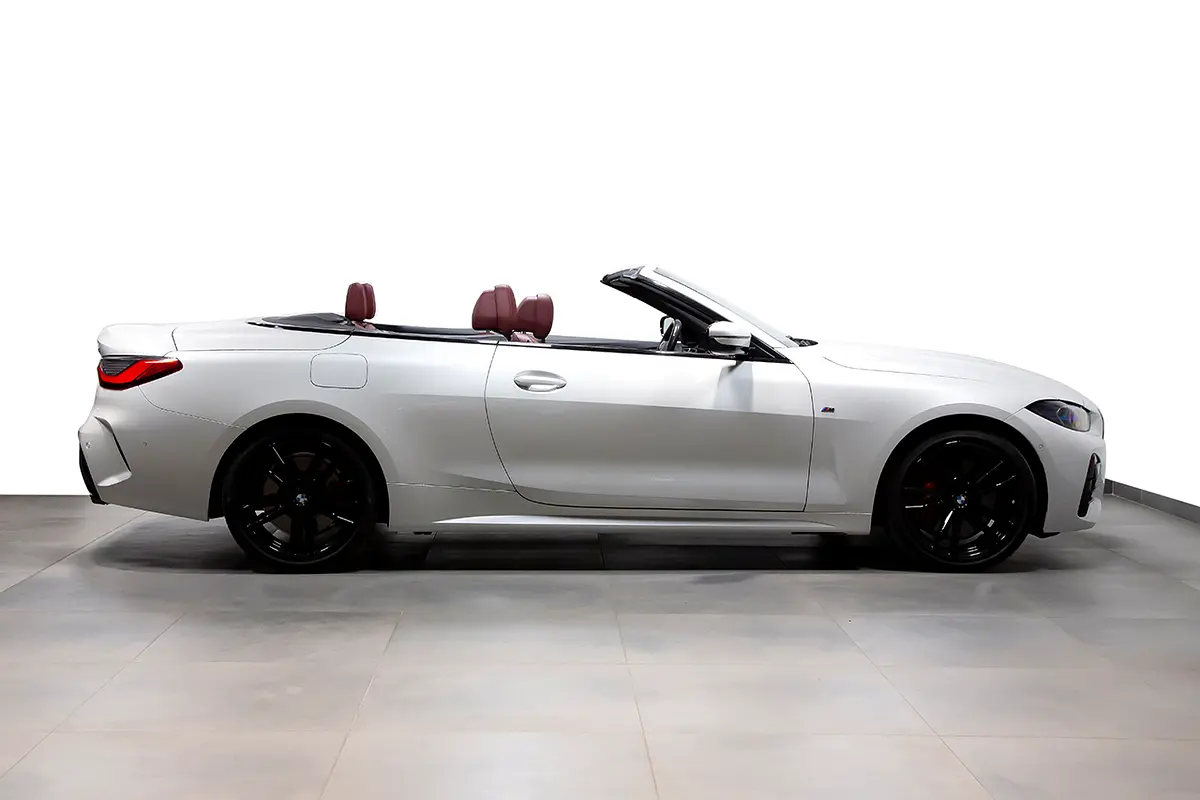 BMW 4-Series M440i xDrive Convertible 2024 - photo 2 - Import Émirats | International Cars