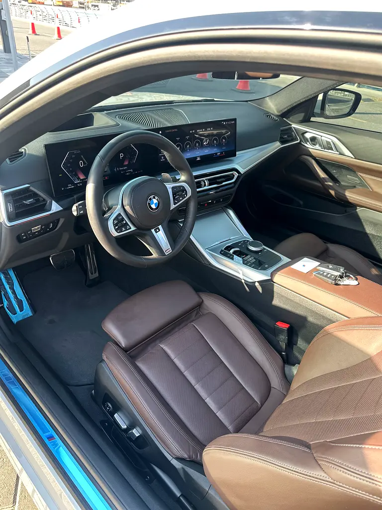 BMW 4-Series 420i M Sport 2024 - photo 12 - Import Émirats | International Cars