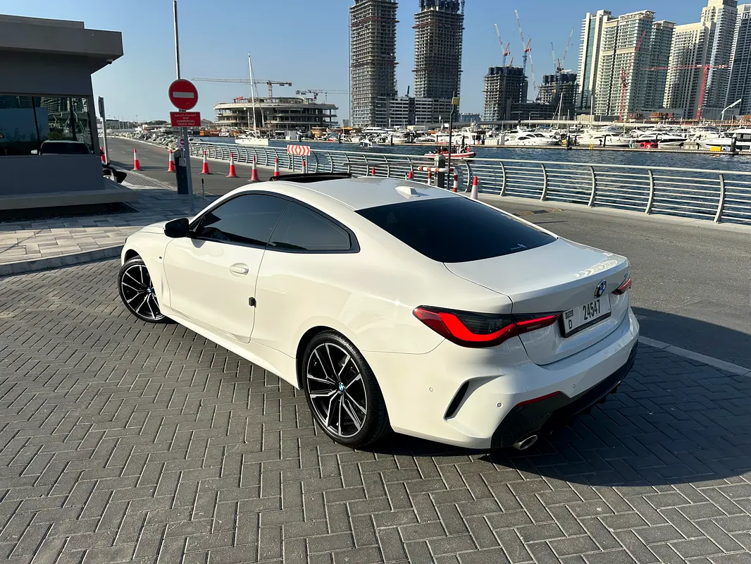 BMW 4-Series 420i M Sport 2024 - photo 8 - Import Émirats | International Cars
