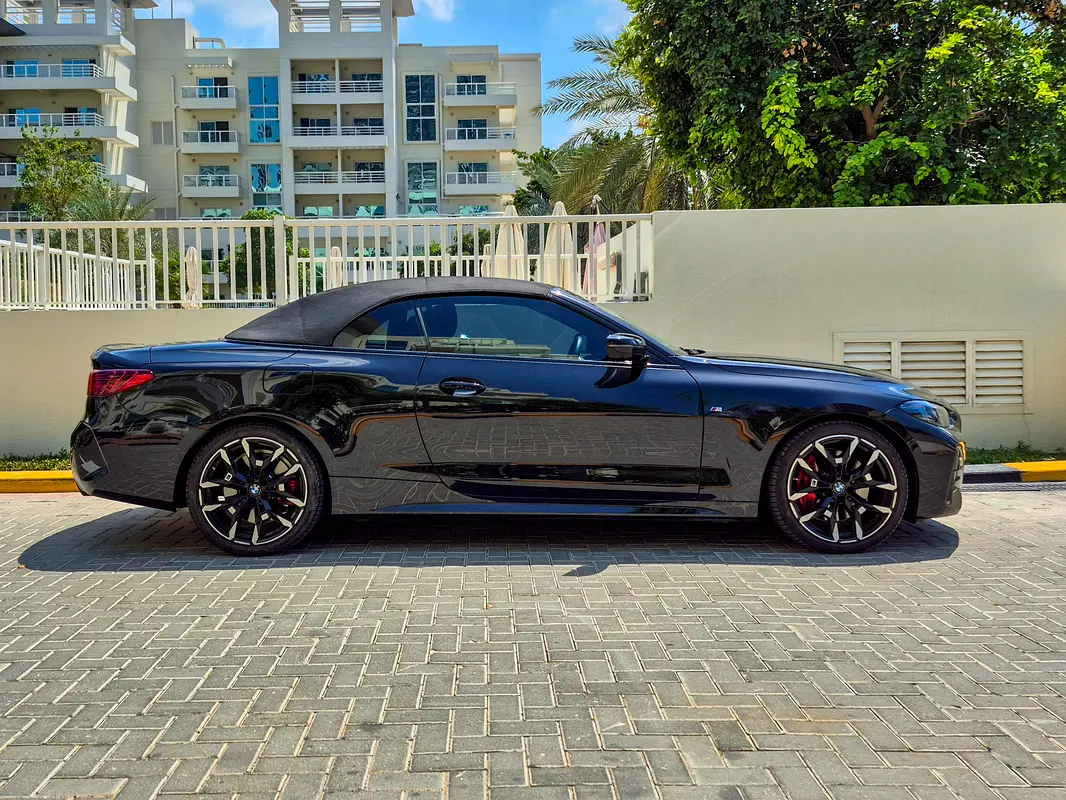 BMW 4-Series 430i Convertible 2025 - photo 4 - Import Émirats | International Cars