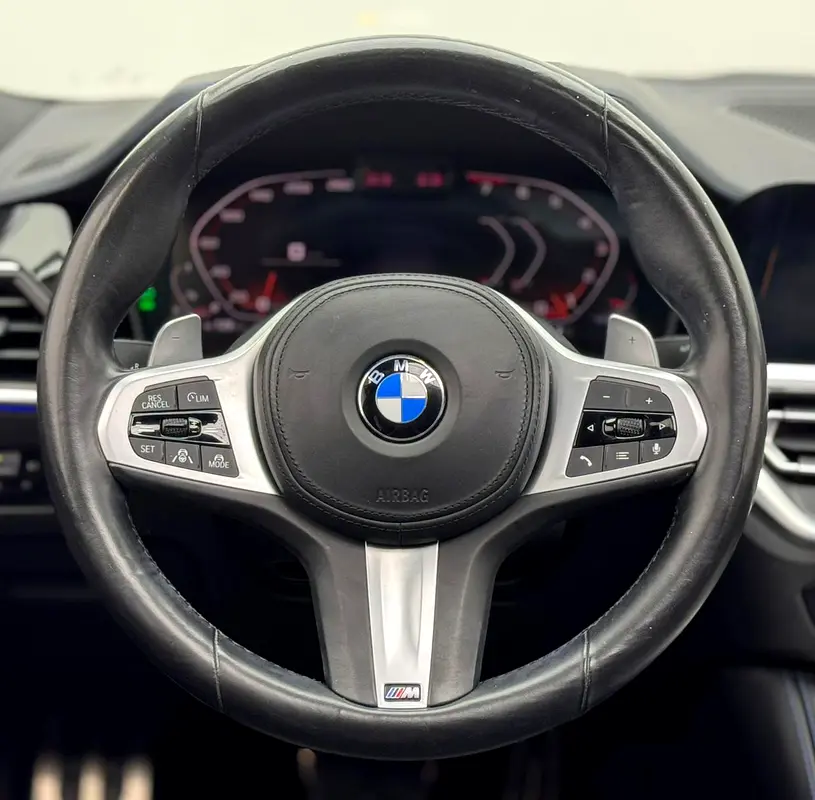 BMW 4-Series M440i xDrive 2022 - photo 9 - Import Émirats | International Cars