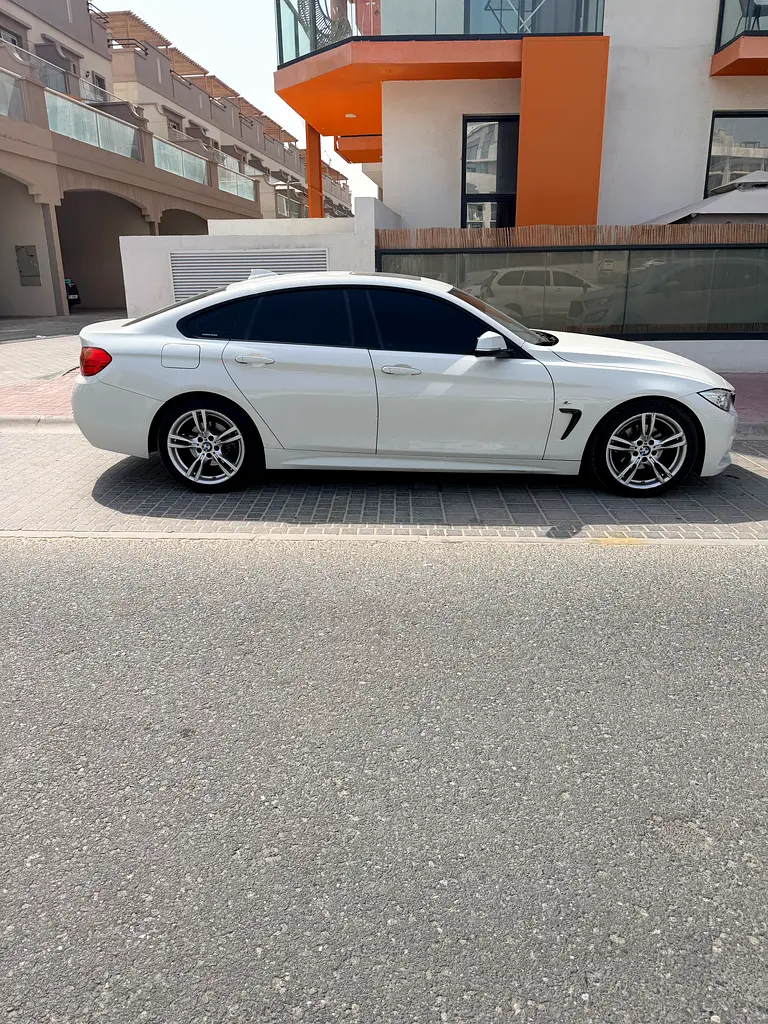 BMW 4-Série 420i M Sport 2016