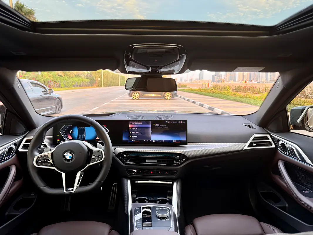 BMW 4-Series 420i M Sport 2025 - photo 10 - Import Émirats | International Cars