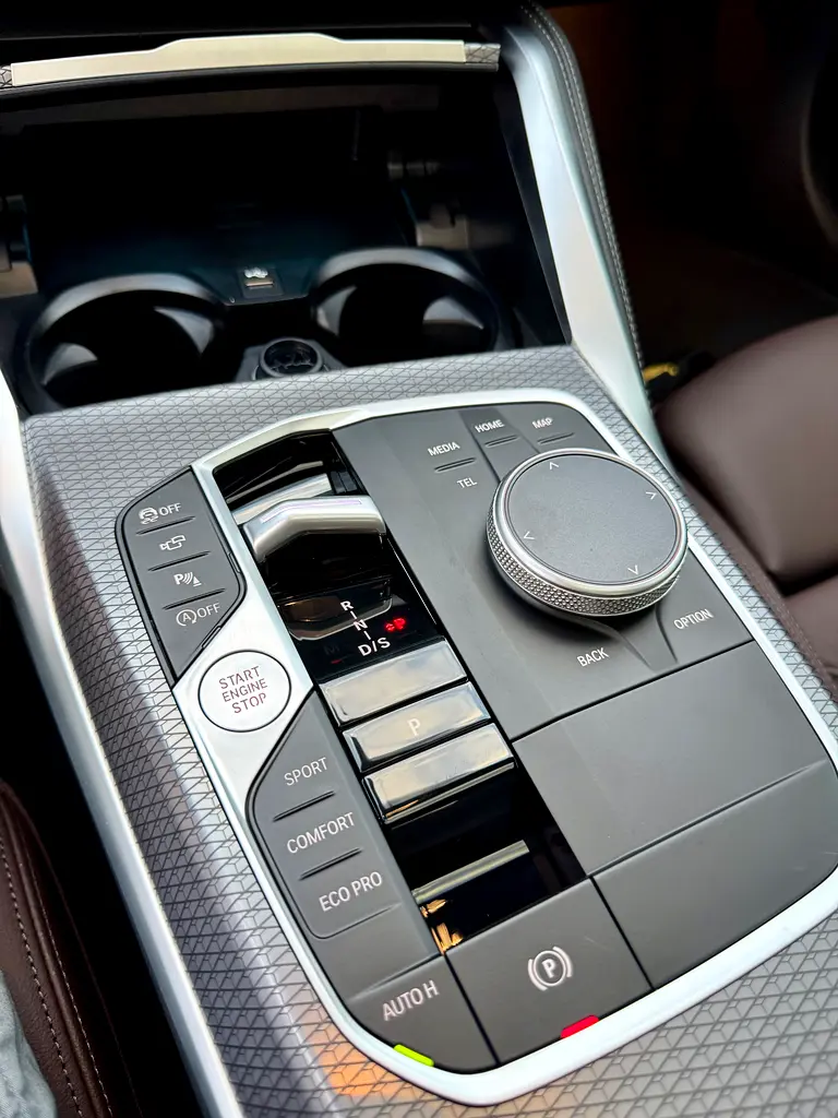 BMW 4-Series 420i M Sport 2025 - photo 12 - Import Émirats | International Cars