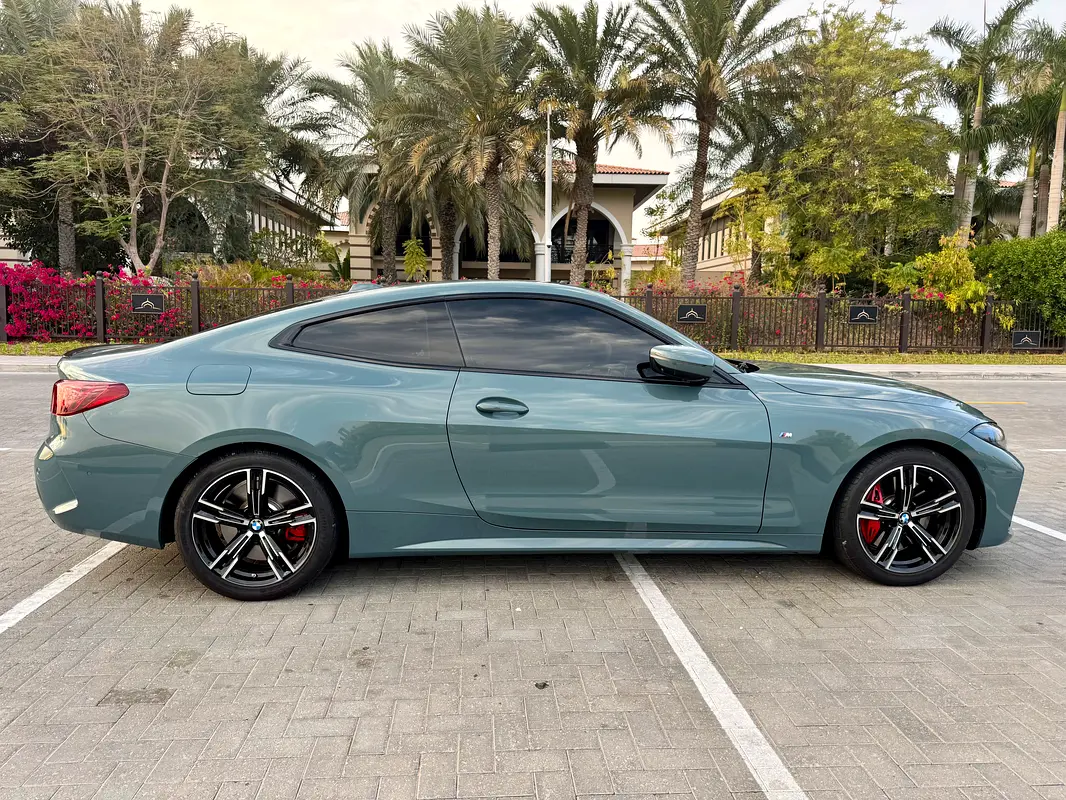 BMW 4-Series 420i M Sport 2025 - photo 8 - Import Émirats | International Cars