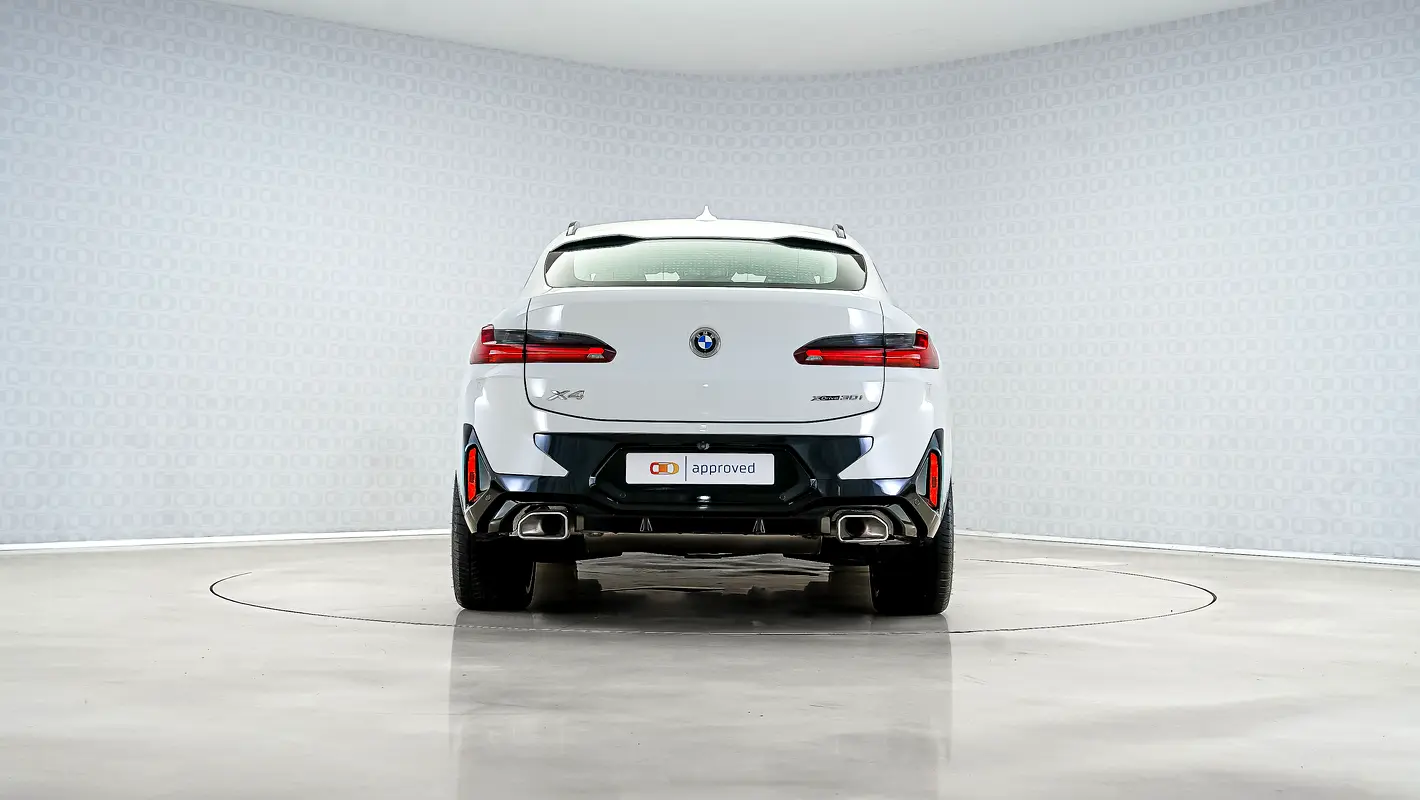 BMW X4 xDrive30i M Sport 2025 - photo 10 - Import Émirats | International Cars