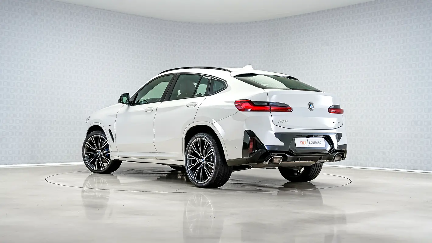 BMW X4 xDrive30i M Sport 2025 - photo 2 - Import Émirats | International Cars
