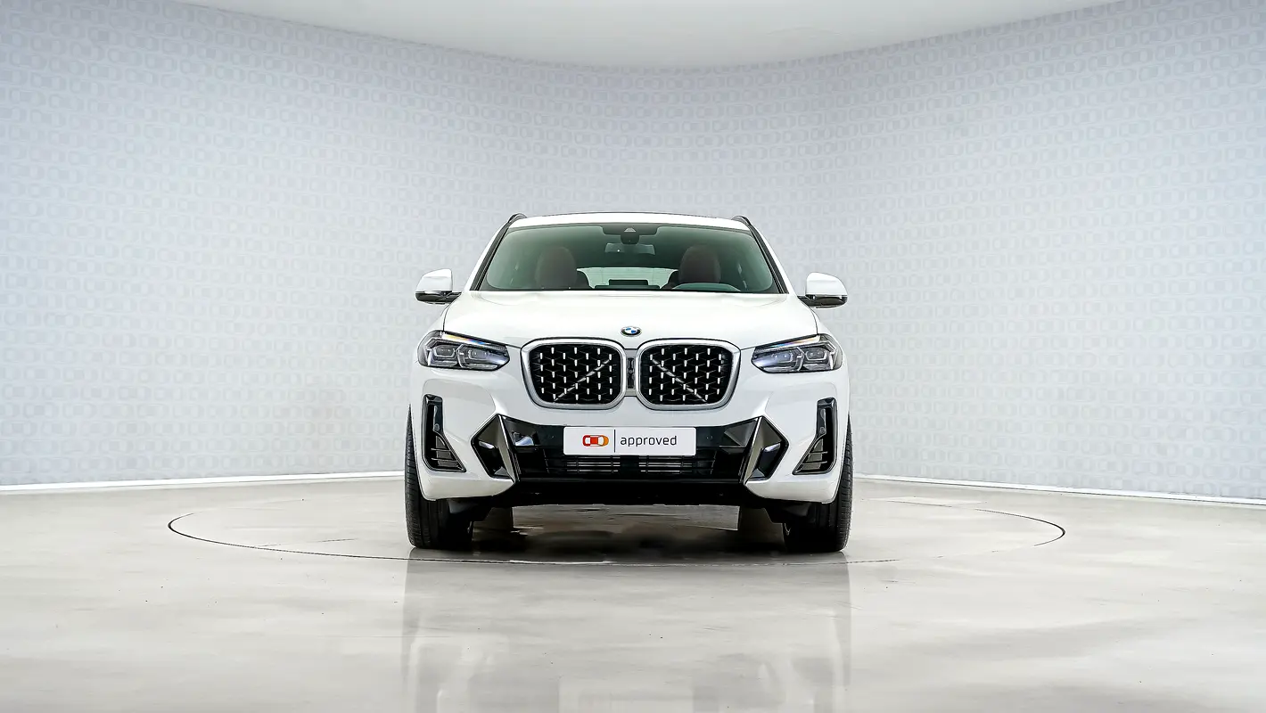 BMW X4 xDrive30i M Sport 2025 - photo 8 - Import Émirats | International Cars