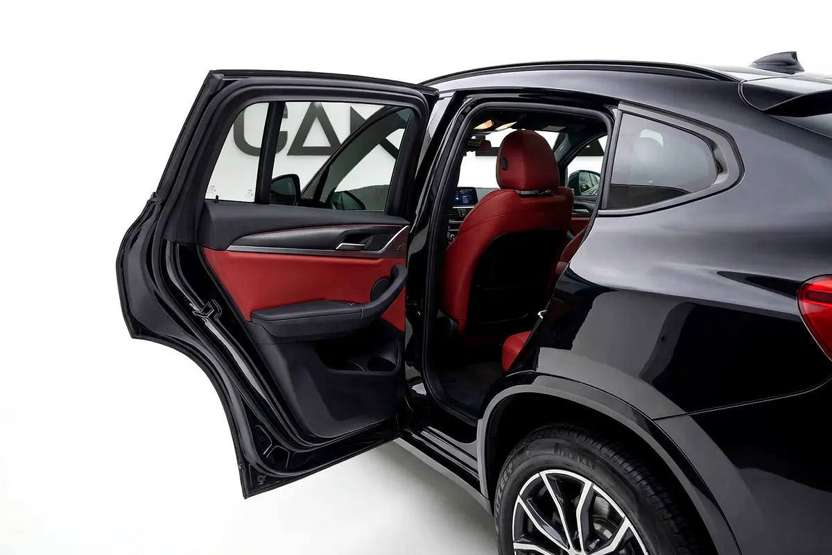 BMW X4 xDrive30i M Sport 2023 - photo 5 - Import Émirats | International Cars