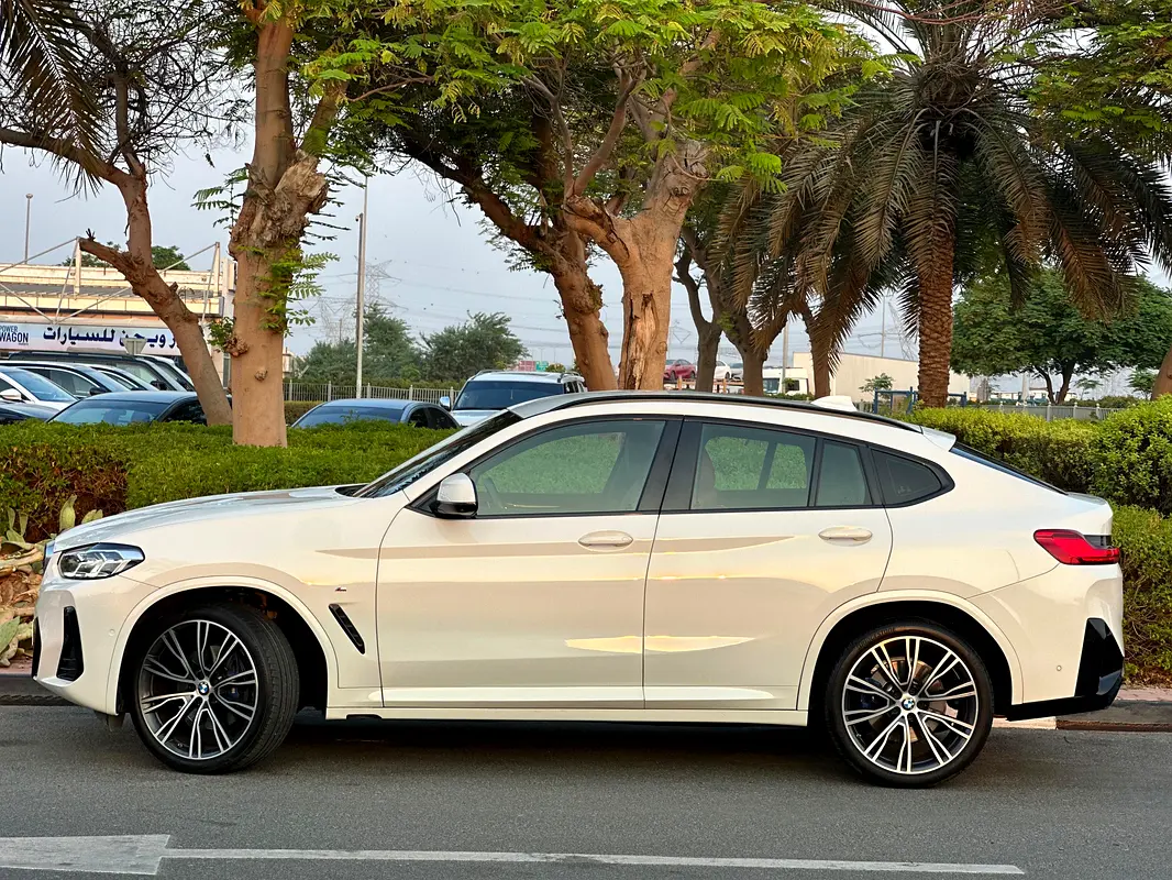 BMW X4 xDrive30i M Sport 2022 - photo 4 - Import Émirats | International Cars