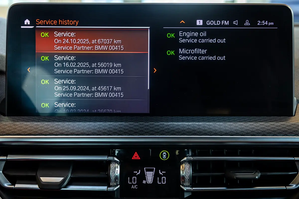 BMW X4 xDrive30i M Sport 2022 - photo 12 - Import Émirats | International Cars