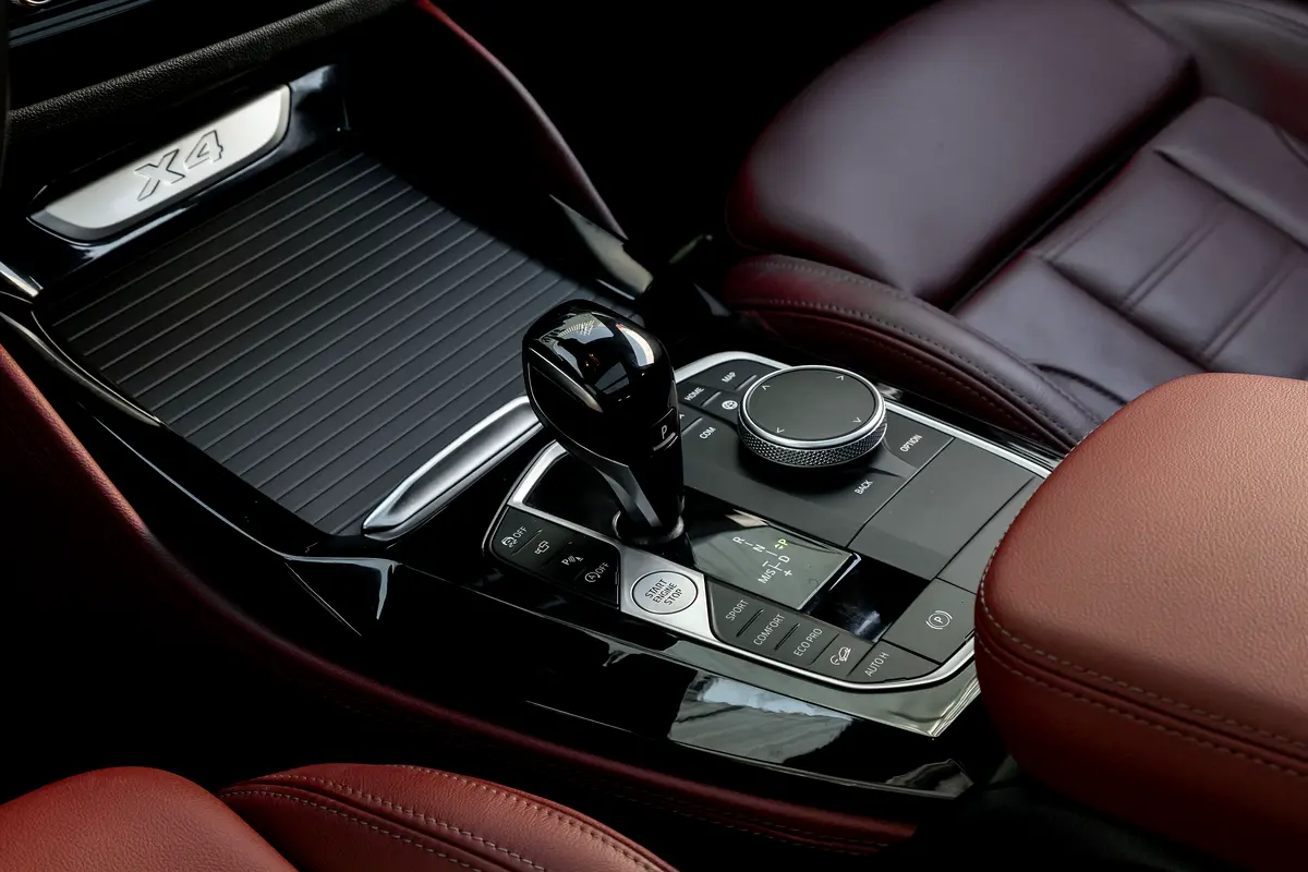 BMW X4 xDrive30i M Sport 2024 - photo 10 - Import Émirats | International Cars