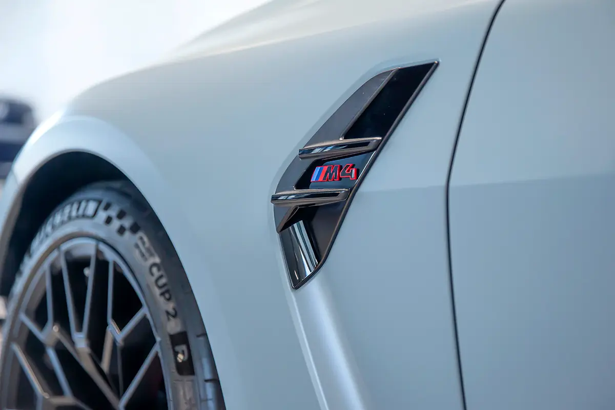 BMW M4 Other 2023 - photo 6 - Import Émirats | International Cars