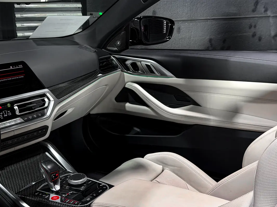 BMW M4 Convertible 2023 - photo 10 - Import Émirats | International Cars