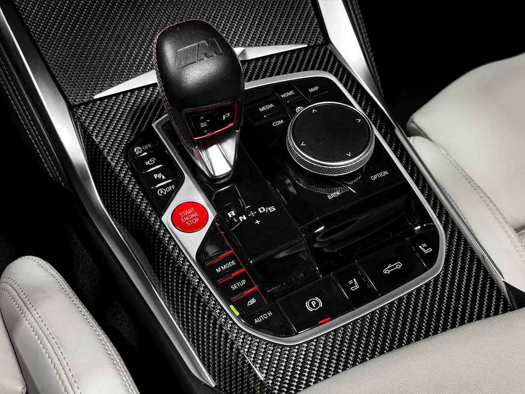 BMW M4 Convertible 2023 - photo 11 - Import Émirats | International Cars