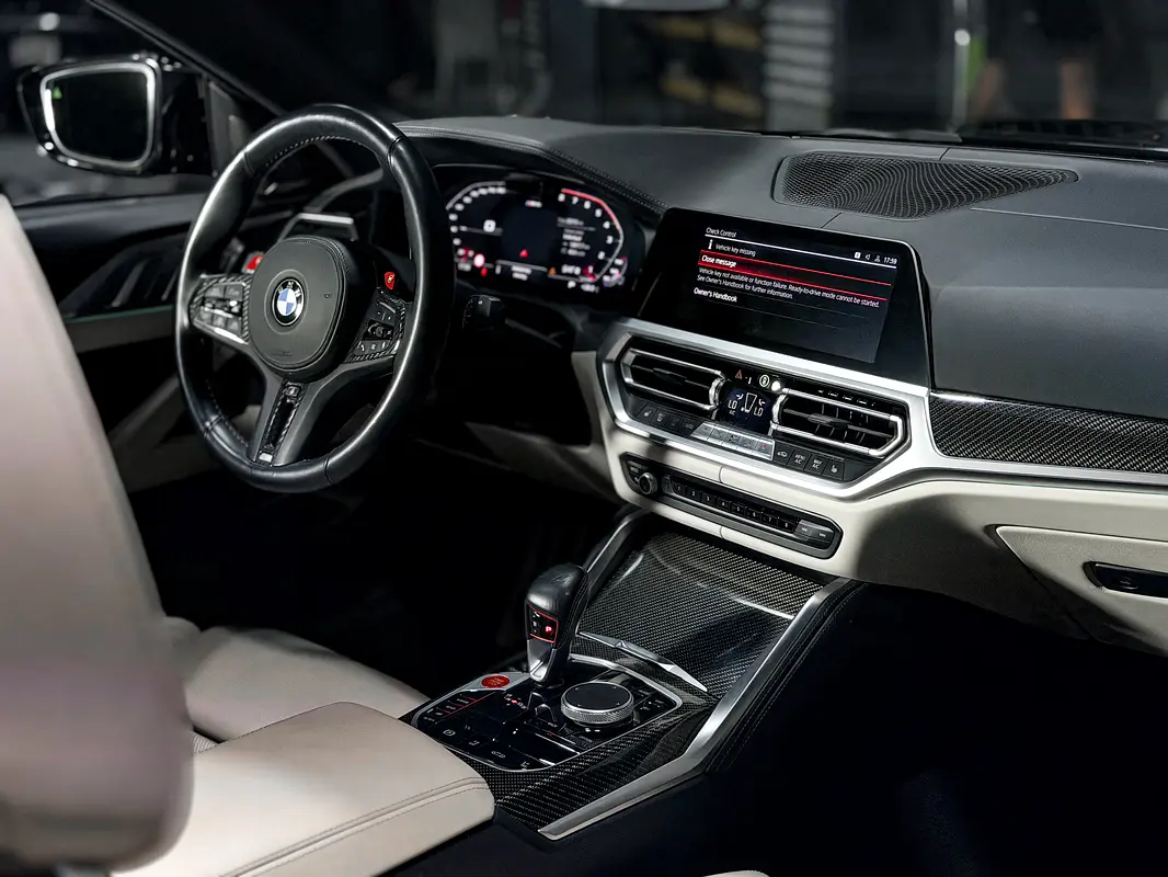 BMW M4 Convertible 2023 - photo 6 - Import Émirats | International Cars