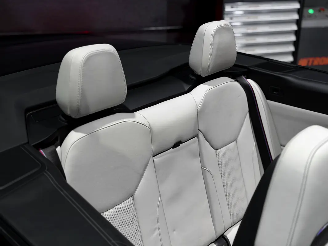 BMW M4 Convertible 2023 - photo 8 - Import Émirats | International Cars