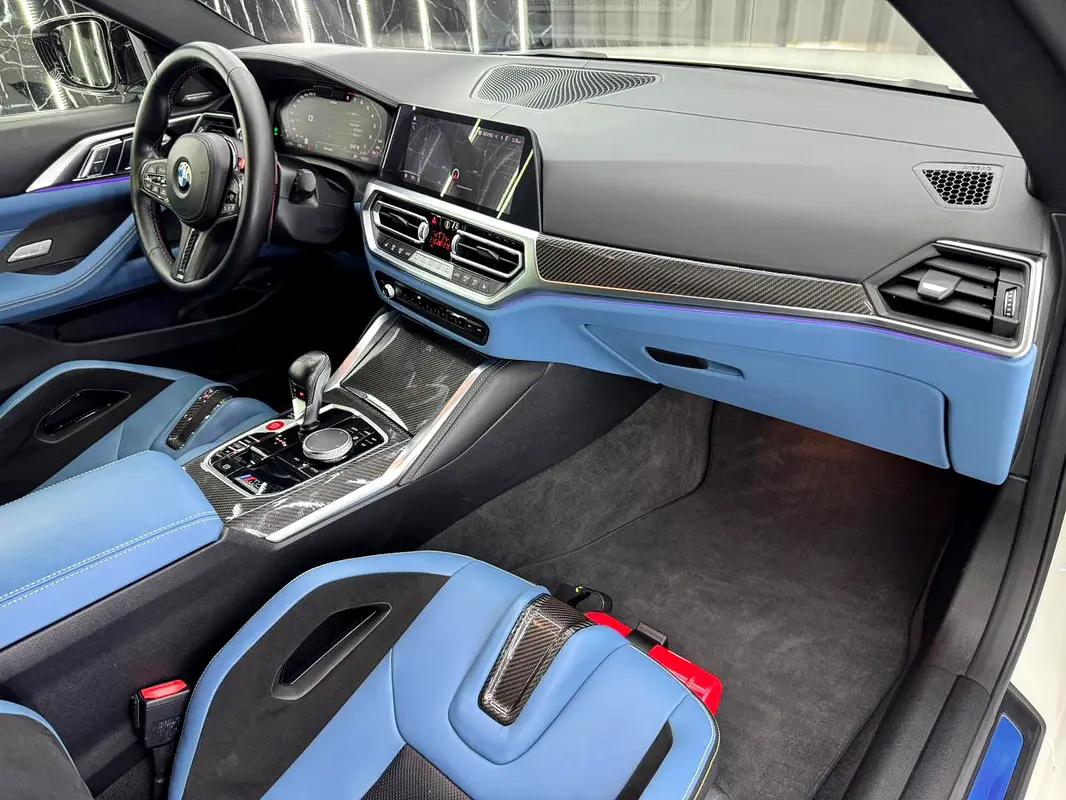 BMW M4 Competition 2021 - photo 11 - Import Émirats | International Cars