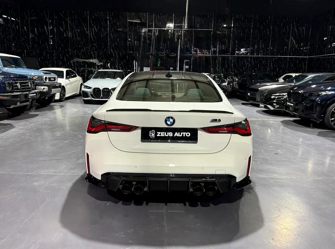 BMW M4 Competition 2021 - photo 9 - Import Émirats | International Cars