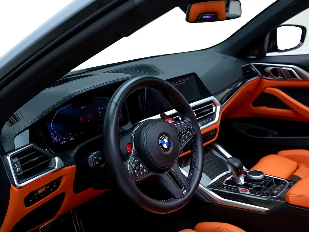 BMW M4 Competition 2023 - photo 8 - Import Émirats | International Cars