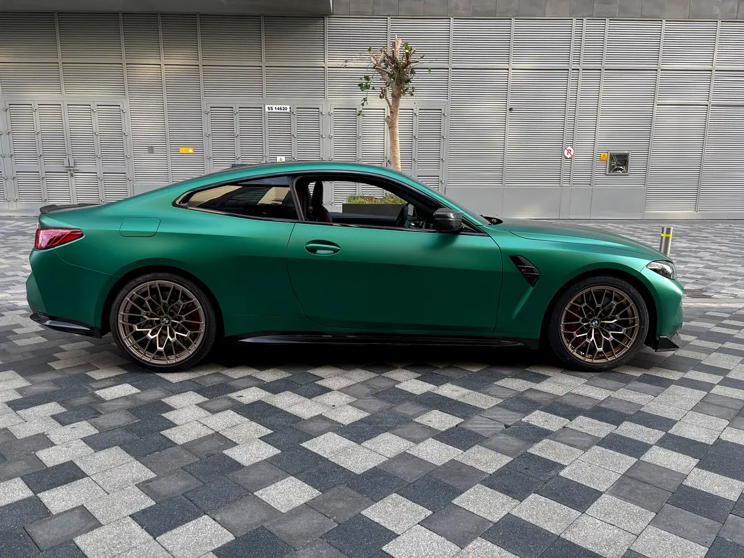 BMW M4 Competition xDrive M-Kit 2025 - photo 4 - Import Émirats | International Cars