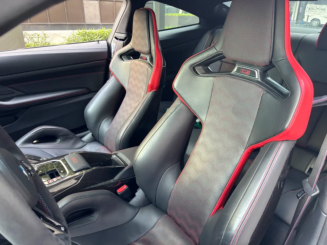 BMW M4 Competition xDrive M-Kit 2025 - photo 8 - Import Émirats | International Cars
