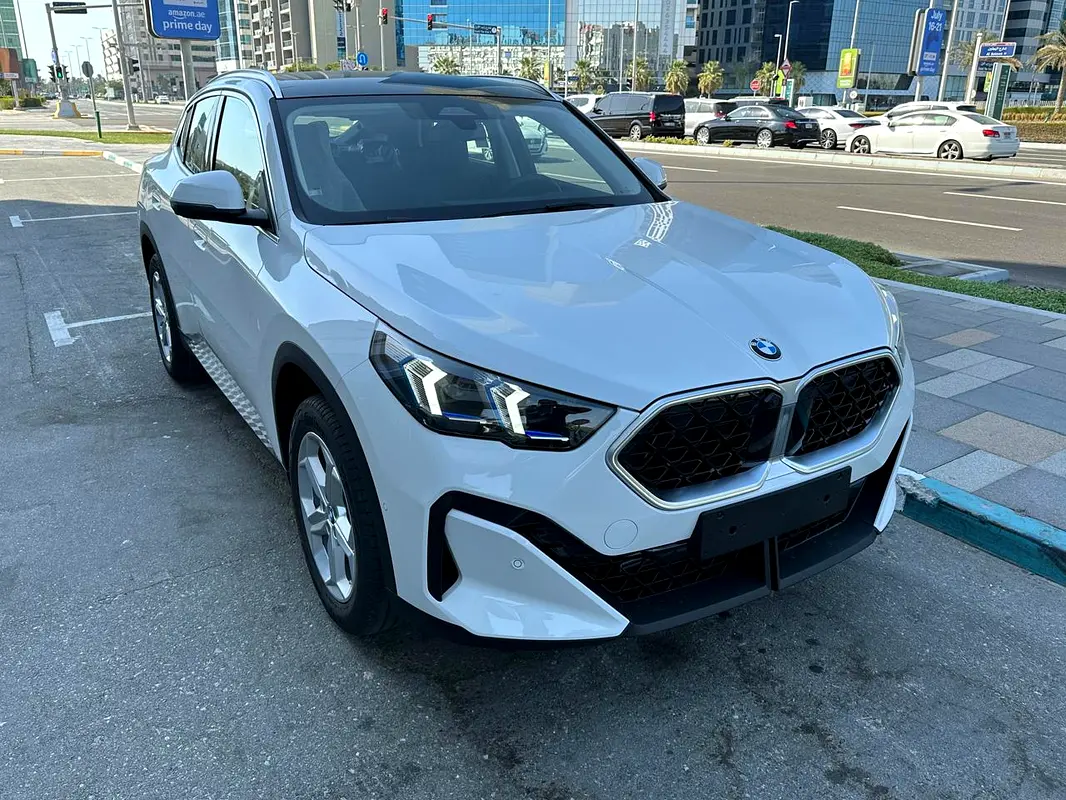 BMW X2 sDrive 18i 2026 - photo 2 - Import Émirats | International Cars