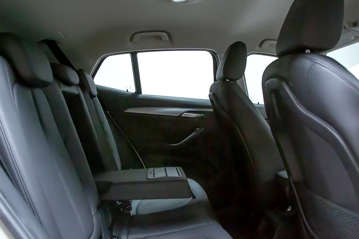 BMW X2 sDrive 20i 2023 - photo 6 - Import Émirats | International Cars