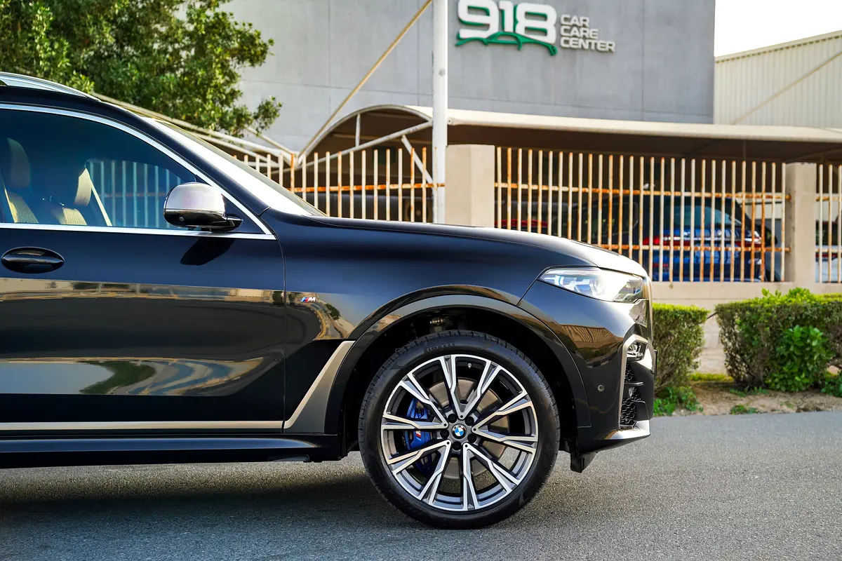 BMW X7 M50i M Sport 2021 - photo 10 - Import Émirats | International Cars