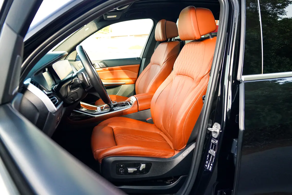 BMW X7 M50i M Sport 2021 - photo 9 - Import Émirats | International Cars