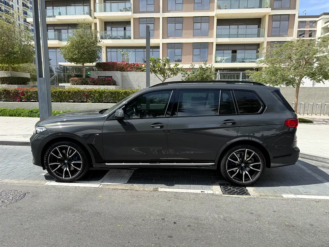 BMW X7 40i M Sport 2022 - photo 4 - Import Émirats | International Cars