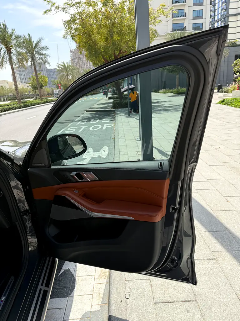 BMW X7 40i M Sport 2022 - photo 9 - Import Émirats | International Cars