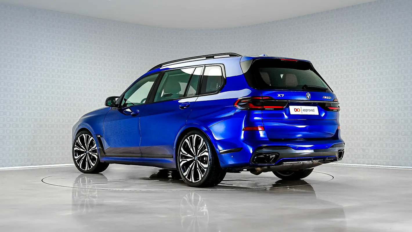 BMW X7 M60i 2025 - photo 3 - Import Émirats | International Cars