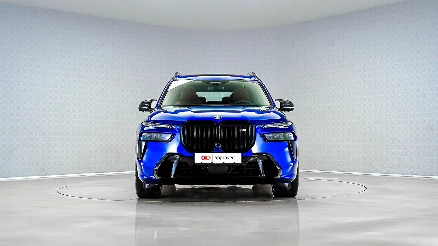 BMW X7 M60i 2025 - photo 9 - Import Émirats | International Cars