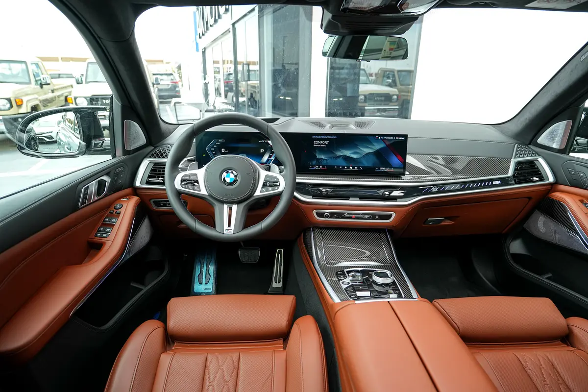 BMW X7 M60i xDrive 2026 - photo 11 - Import Émirats | International Cars