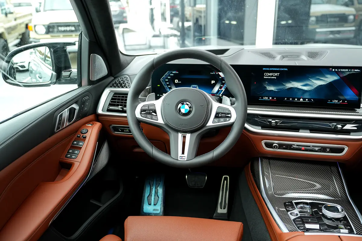 BMW X7 M60i xDrive 2026 - photo 12 - Import Émirats | International Cars