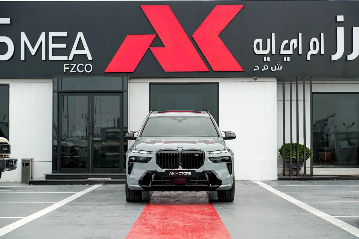 BMW X7 M60i xDrive 2026 - photo 2 - Import Émirats | International Cars