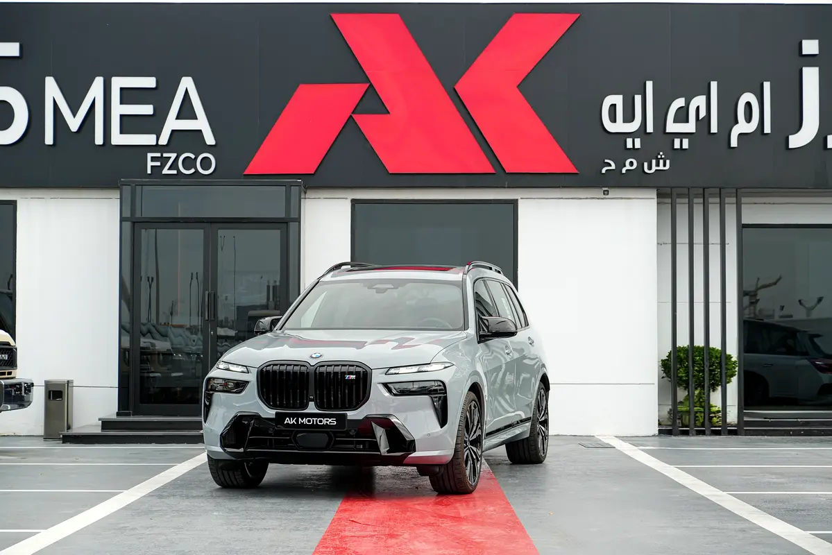 BMW X7 M60i xDrive 2026 - photo 4 - Import Émirats | International Cars