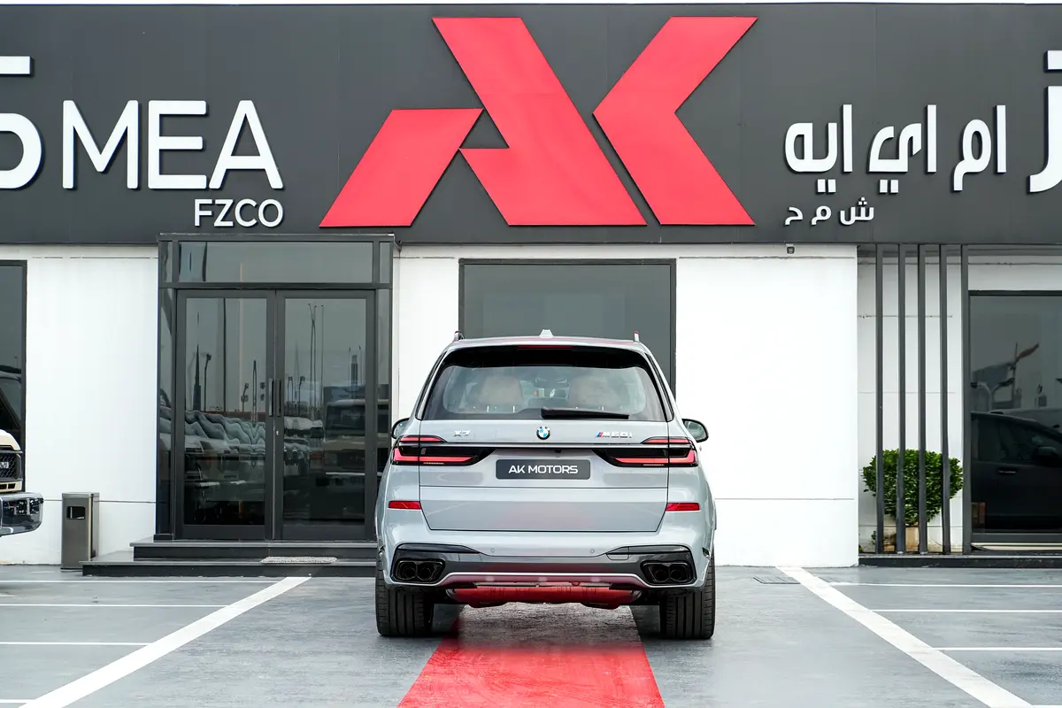 BMW X7 M60i xDrive 2026 - photo 6 - Import Émirats | International Cars